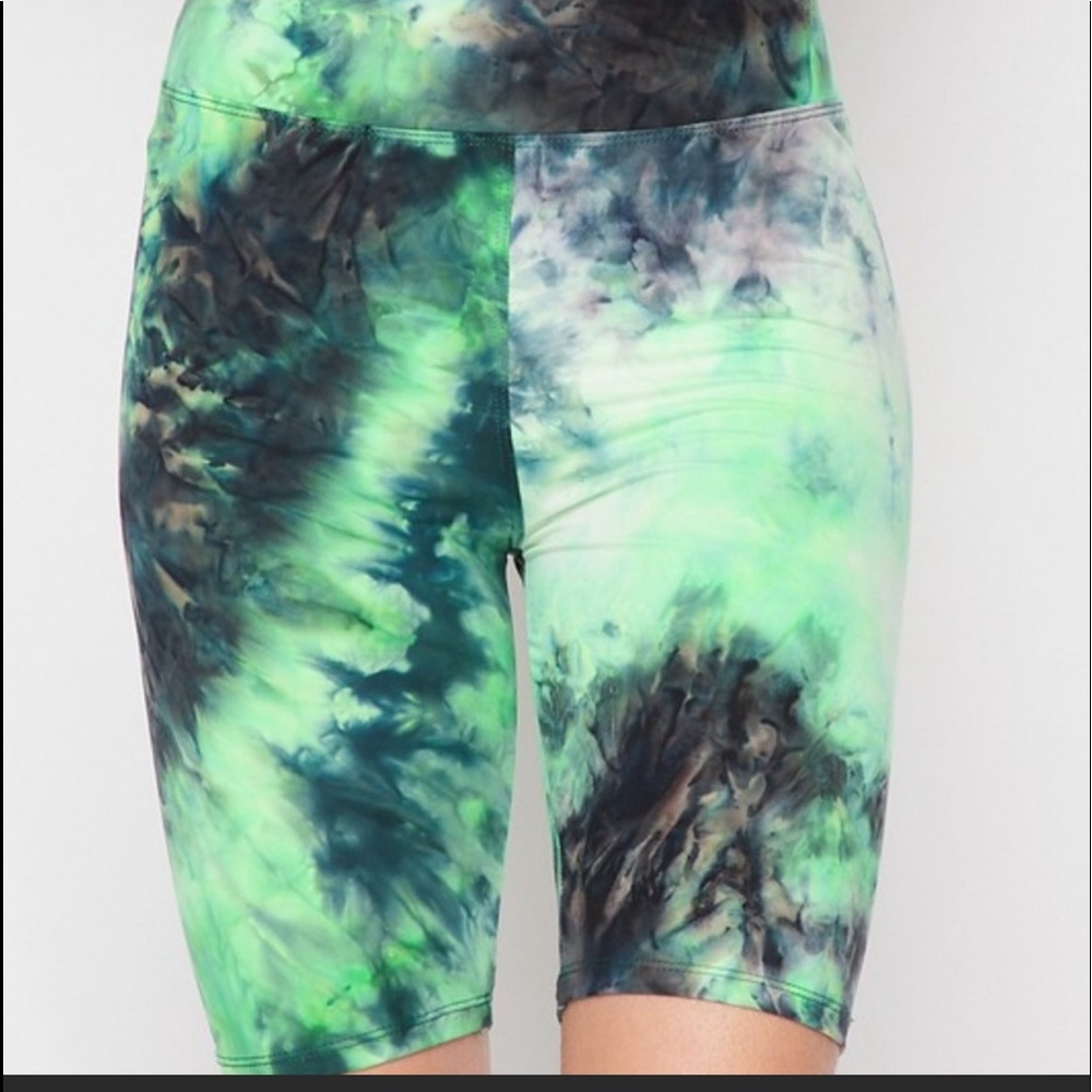 New Mix high Wasted Tie Dye Biker Shorts - Picture 1 of 6